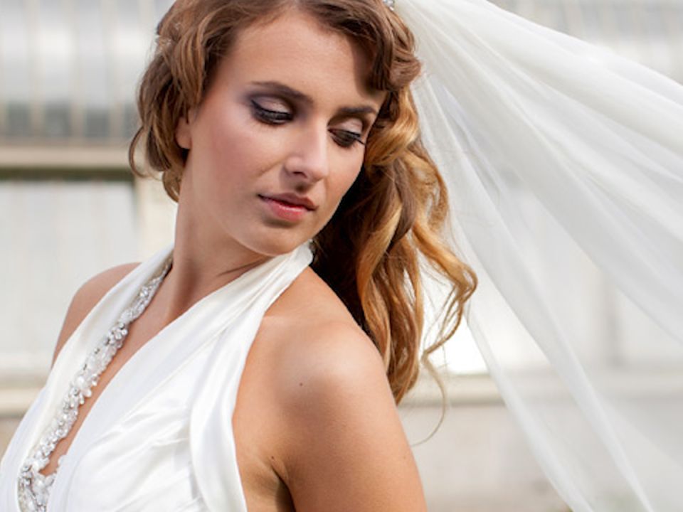 Oxfam bridal hot sale boutique